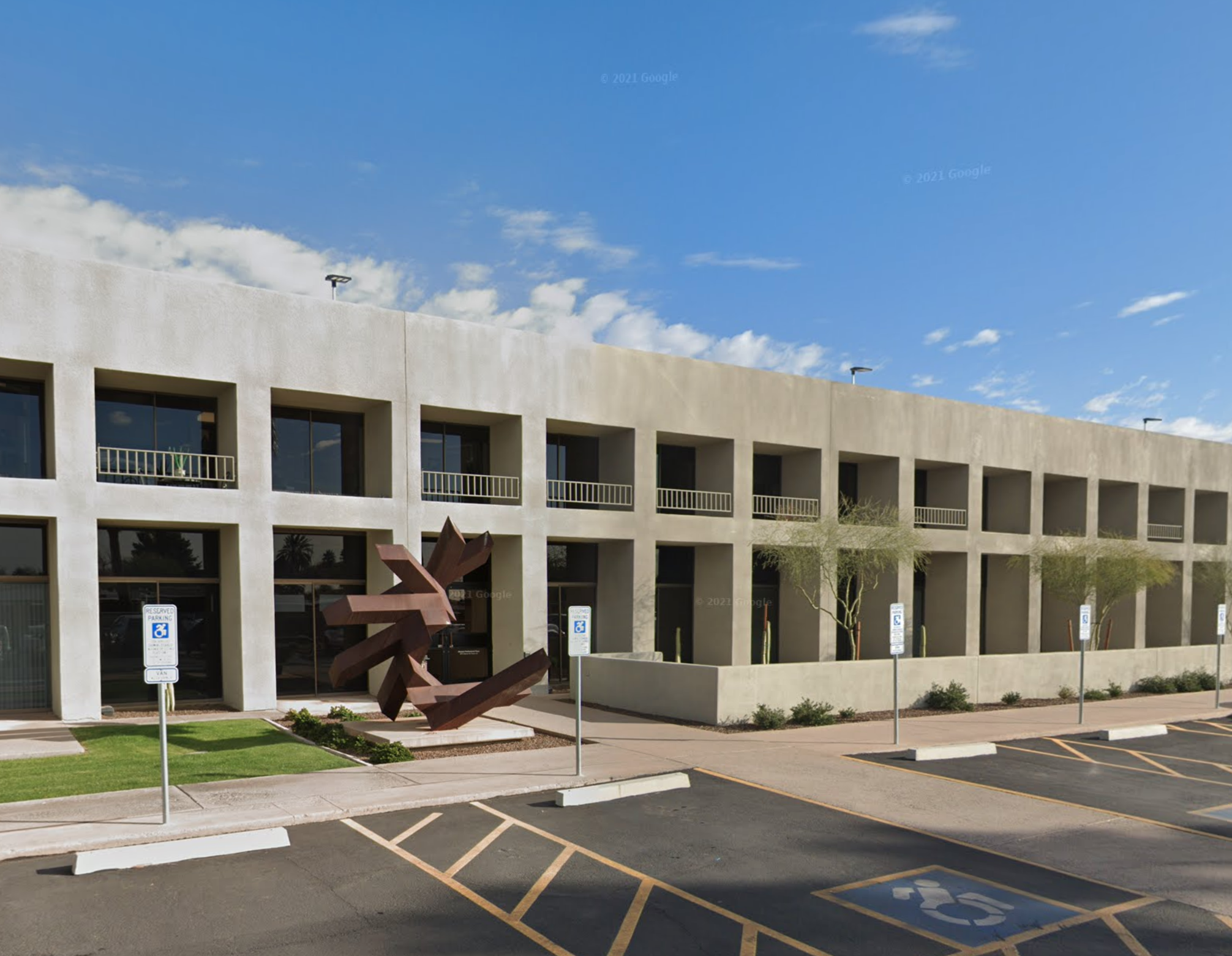 IPW Central Phoenix clinic esterior